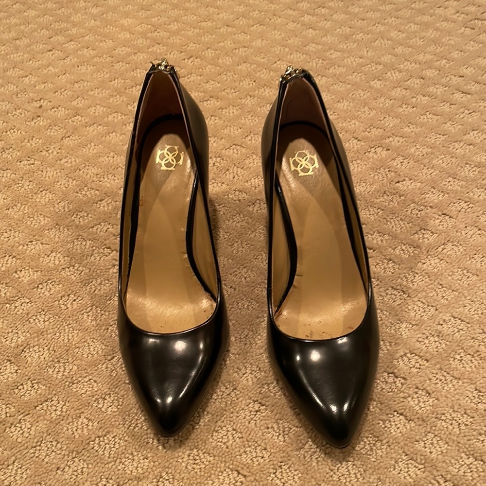 Ann Taylor black pumps